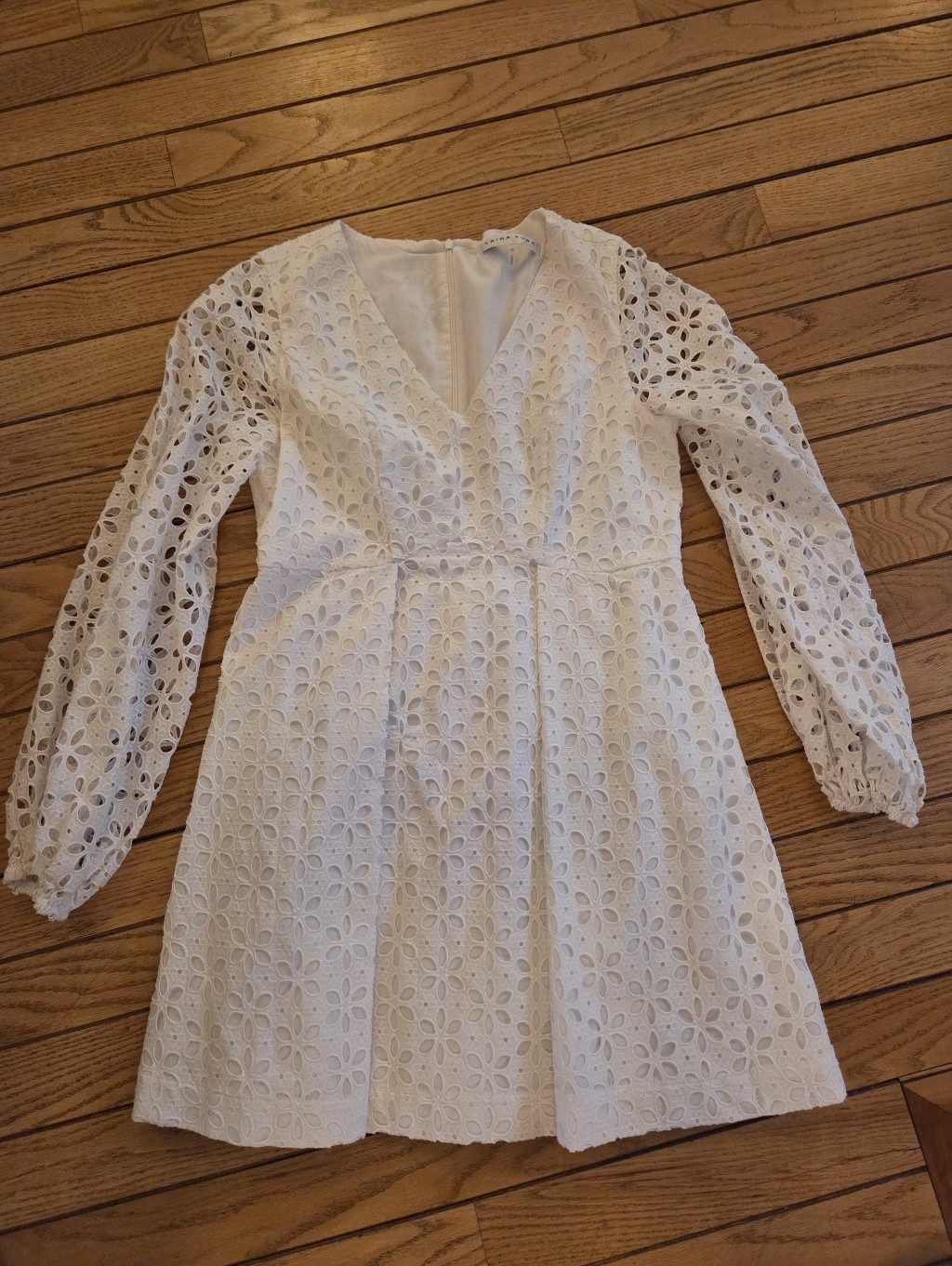 Trina Turk White Eyelet V-Neck Long Sleeve Dress Size 14- Worn Once
